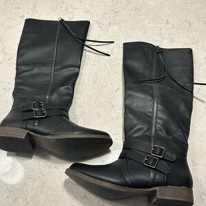 BLACK ZIP UP BUCKLE SIDE BOOTS